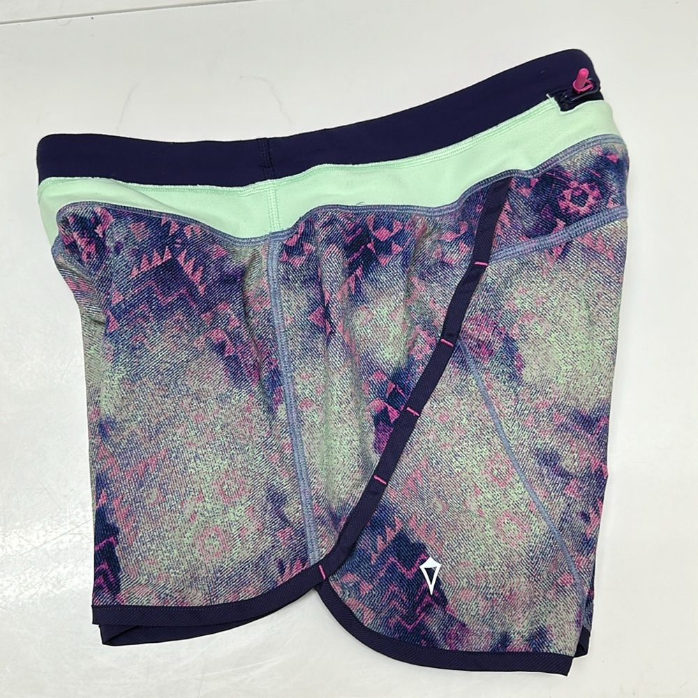 Ivivva Relay Racer Shorts - Picture 6 of 14